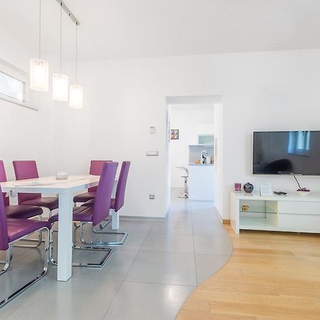 Fine Apartment Janeza Pavla Ljubljana Bagian luar foto