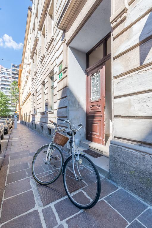 Fine Apartment Janeza Pavla Ljubljana Bagian luar foto