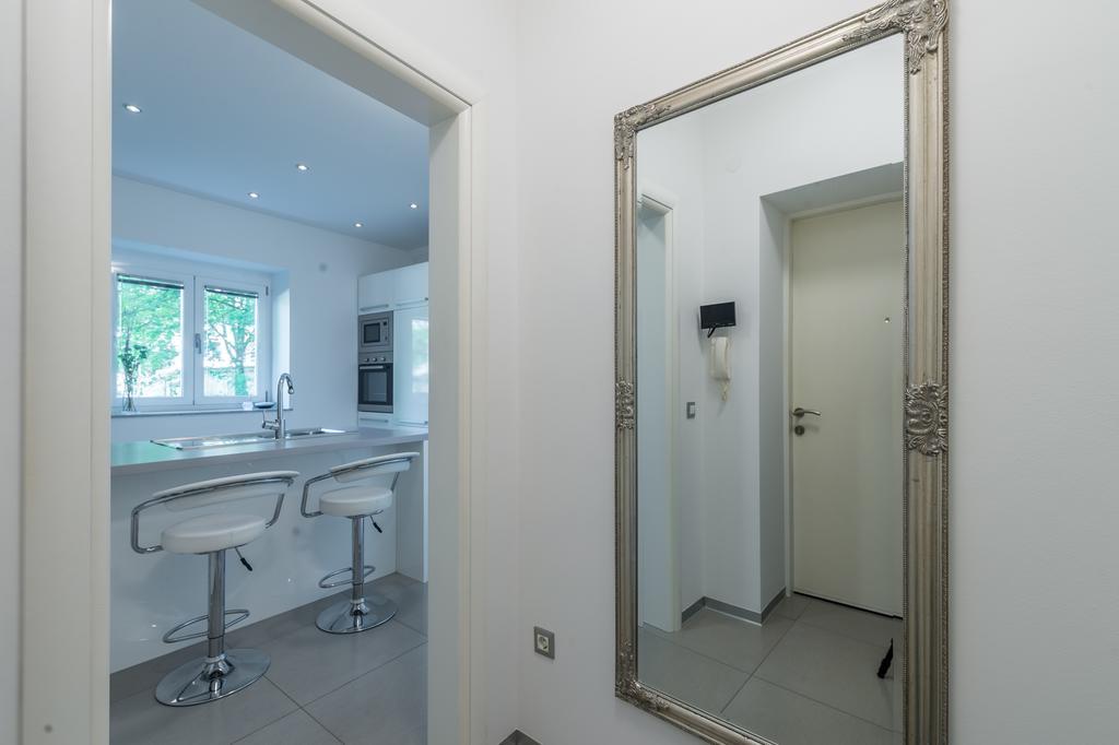 Fine Apartment Janeza Pavla Ljubljana Bagian luar foto